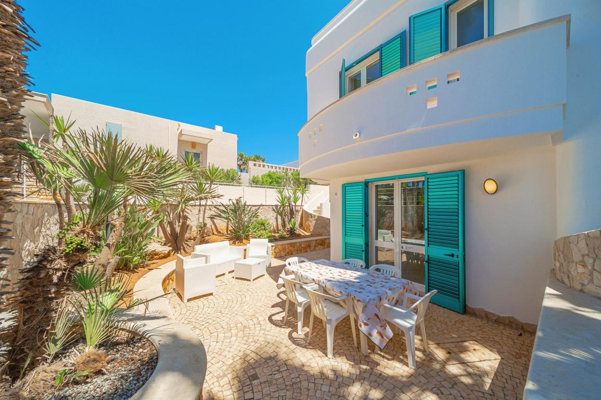 Residence Oasi Sul Mare Torre Suda Exterior photo