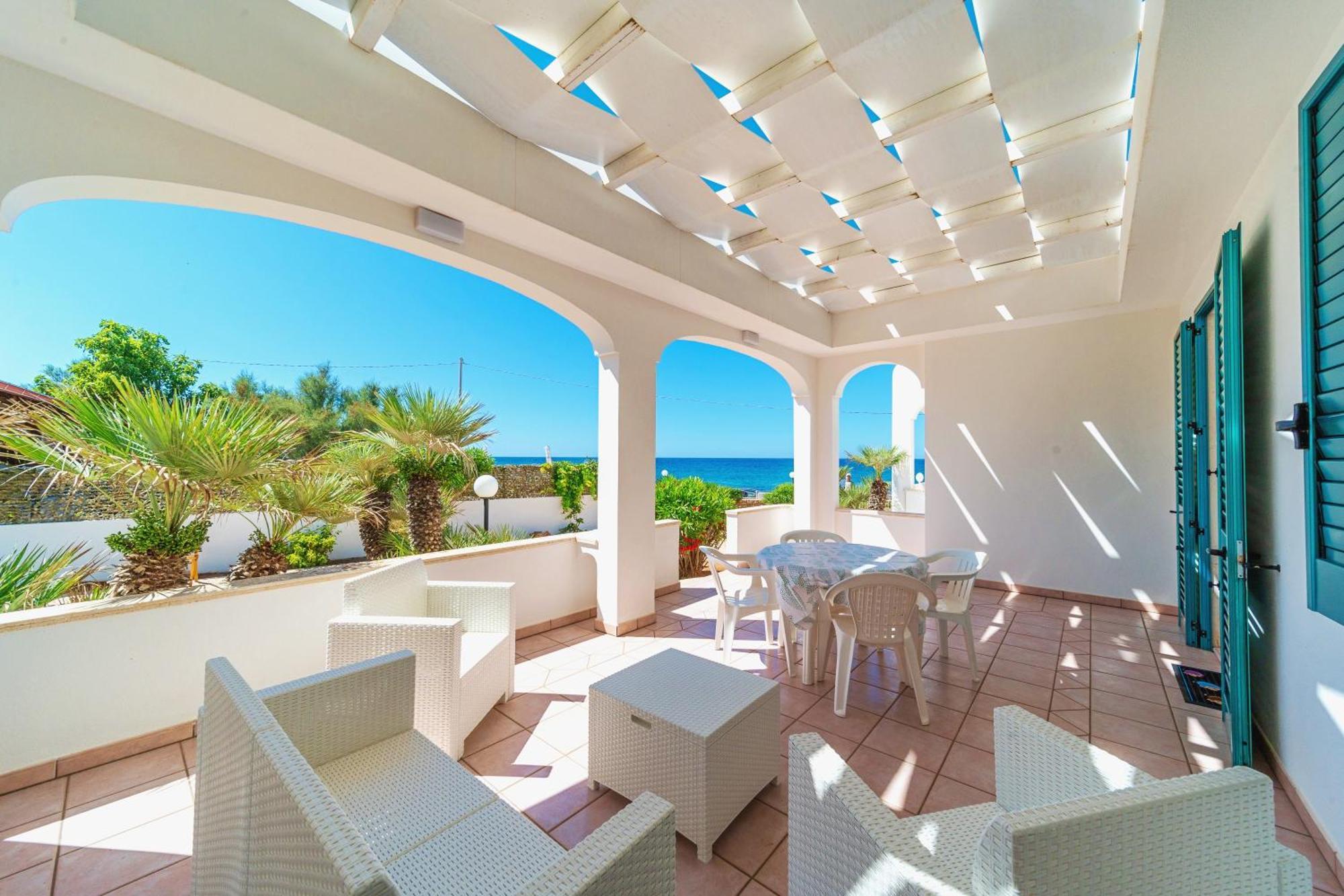 Residence Oasi Sul Mare Torre Suda Exterior photo