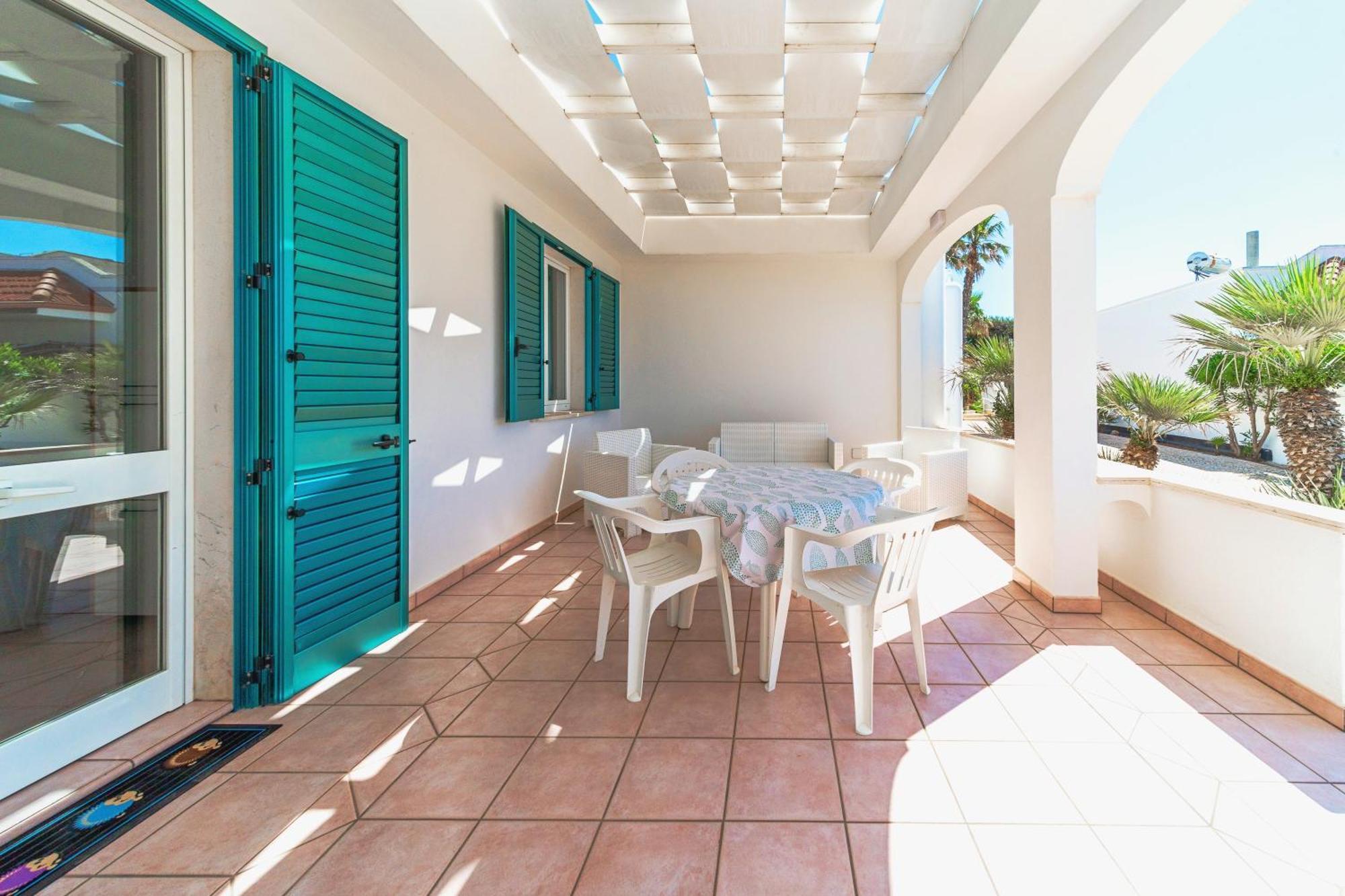 Residence Oasi Sul Mare Torre Suda Exterior photo