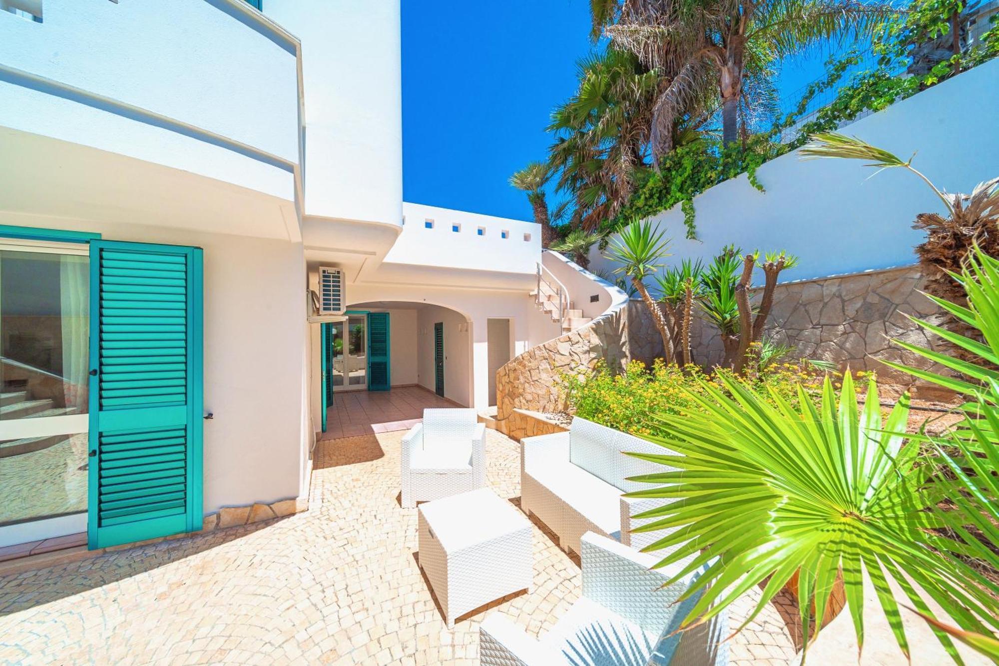 Residence Oasi Sul Mare Torre Suda Exterior photo