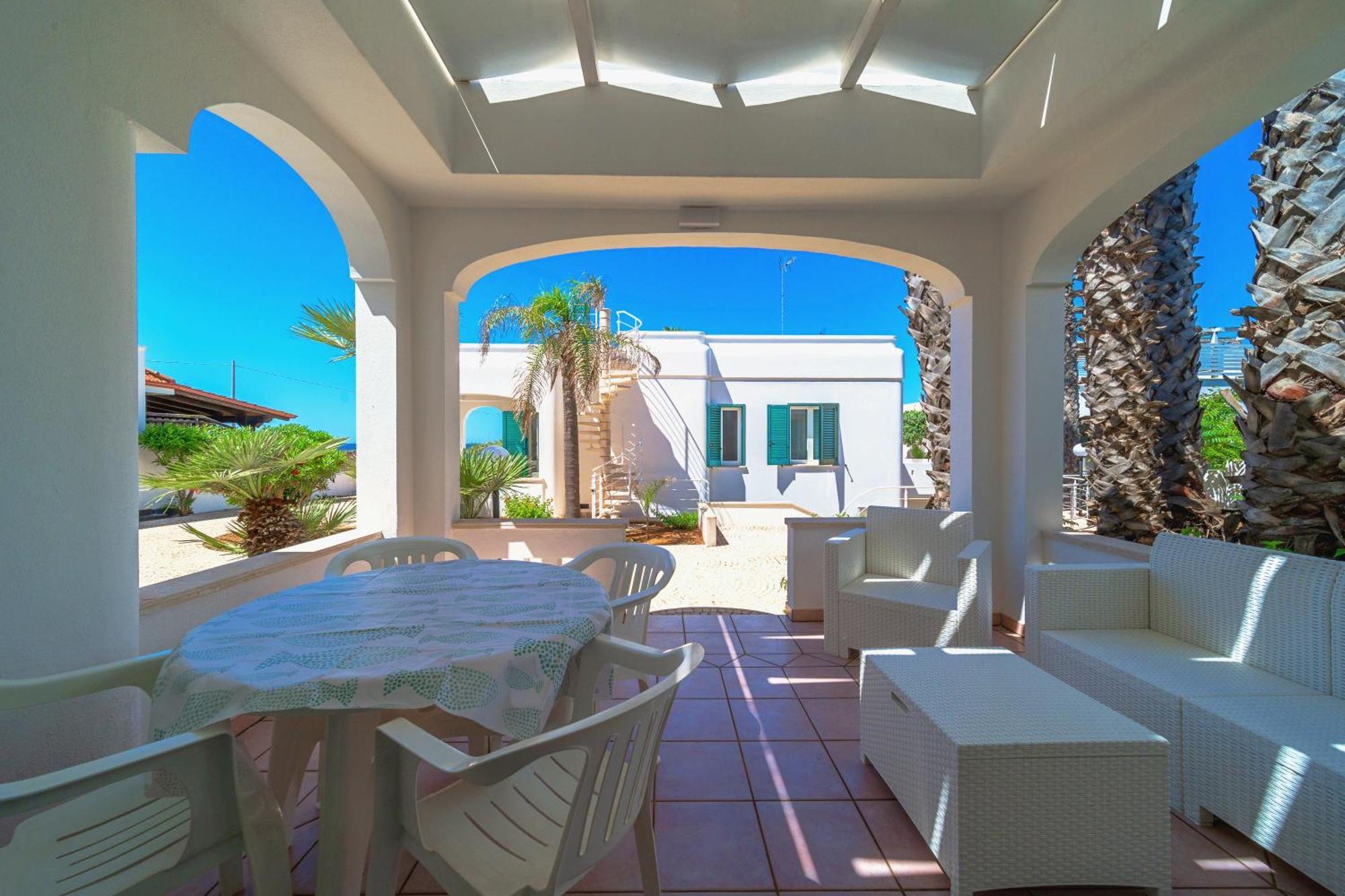 Residence Oasi Sul Mare Torre Suda Exterior photo