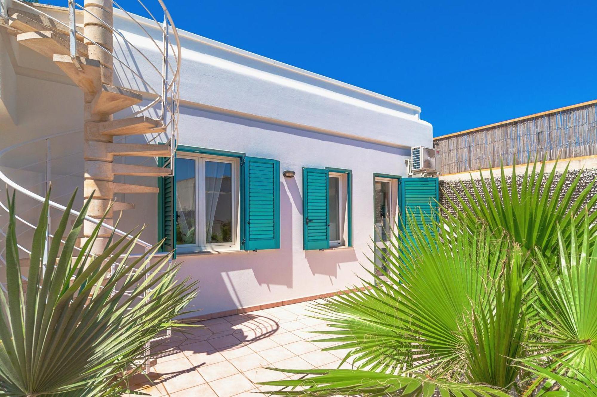 Residence Oasi Sul Mare Torre Suda Exterior photo