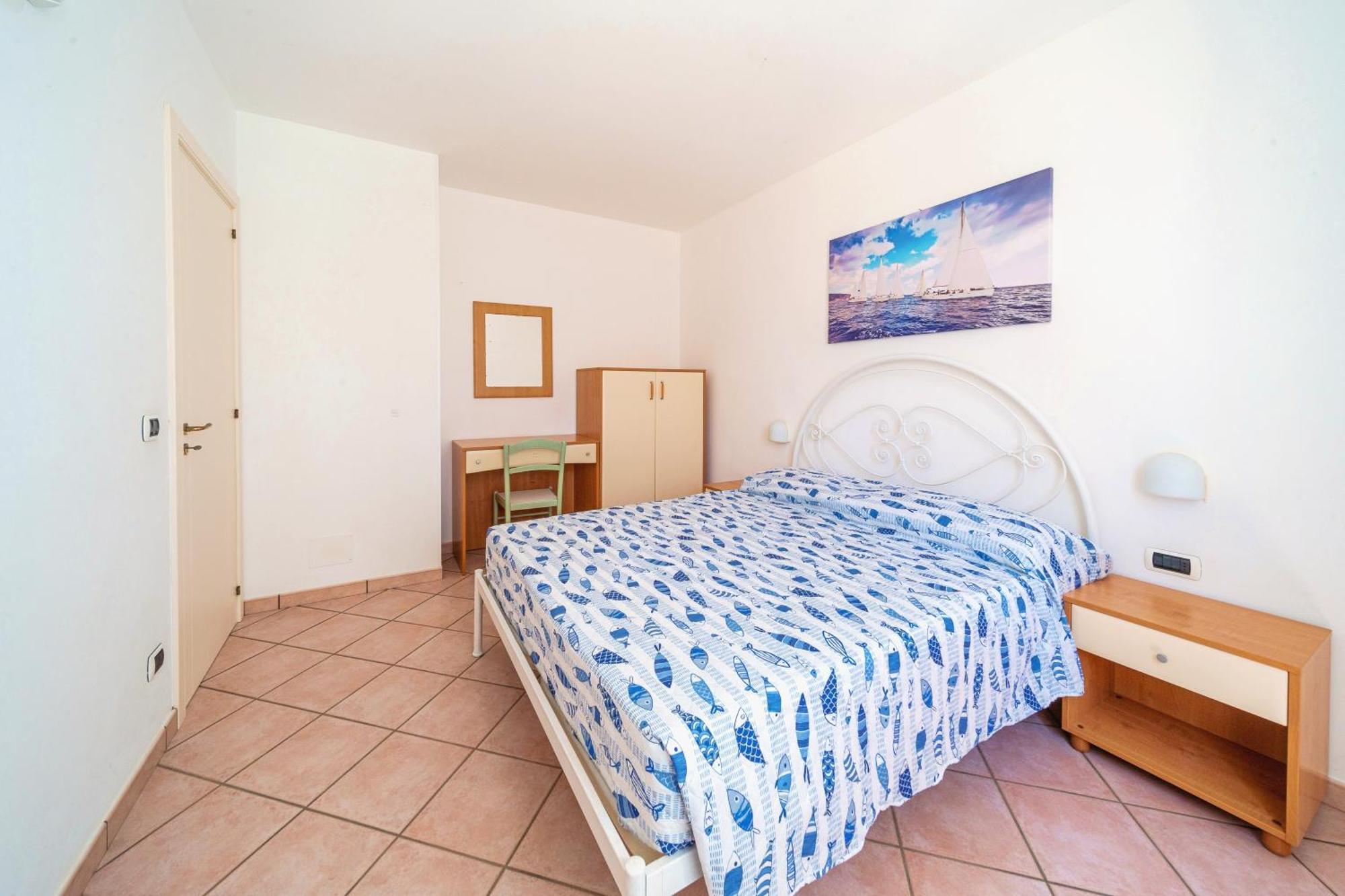 Residence Oasi Sul Mare Torre Suda Exterior photo
