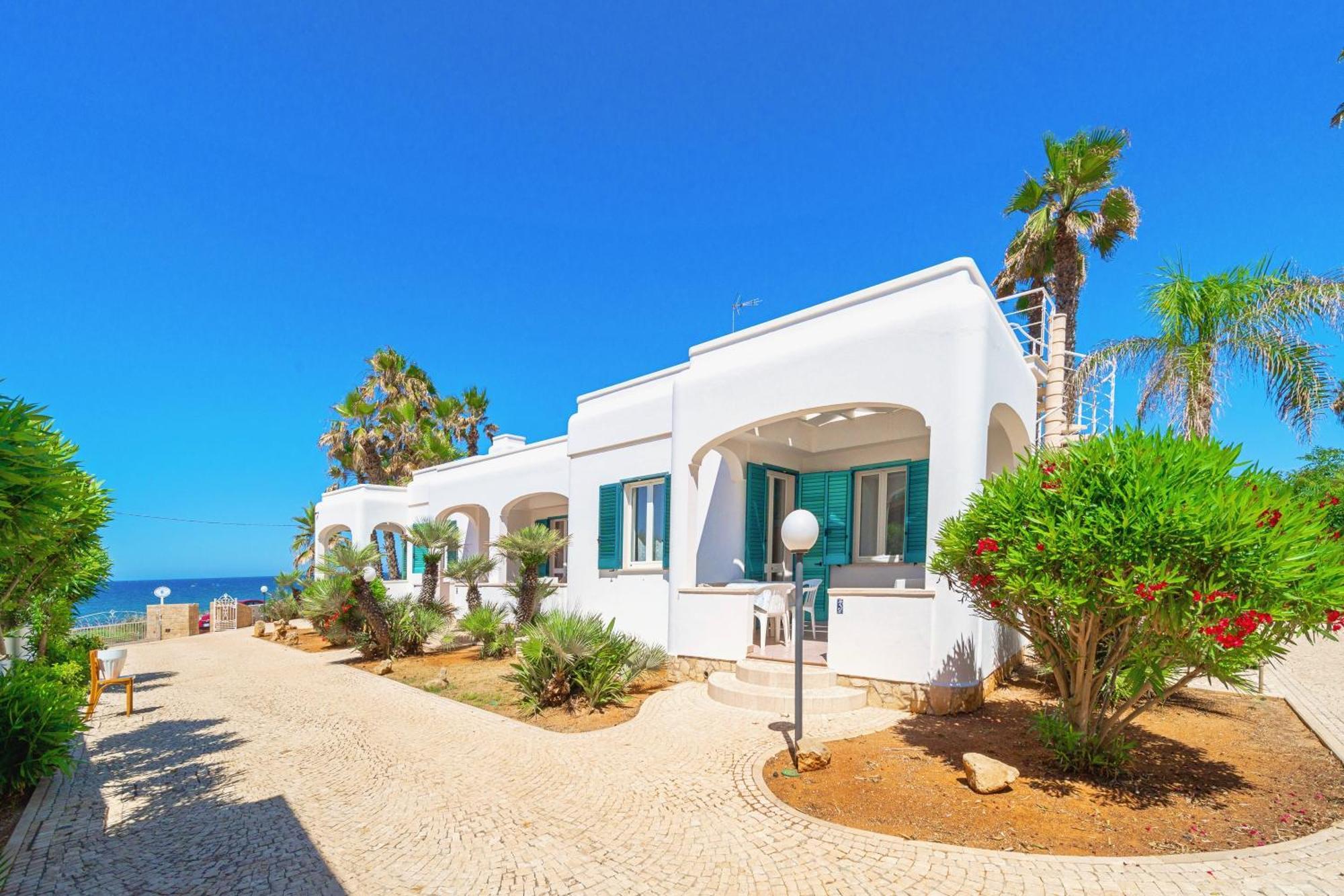 Residence Oasi Sul Mare Torre Suda Exterior photo